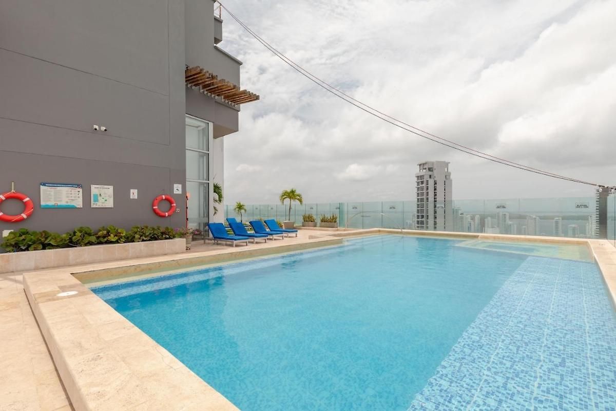 Panoramic Ocean View 34th Floor Rooftop Pool Apartamento