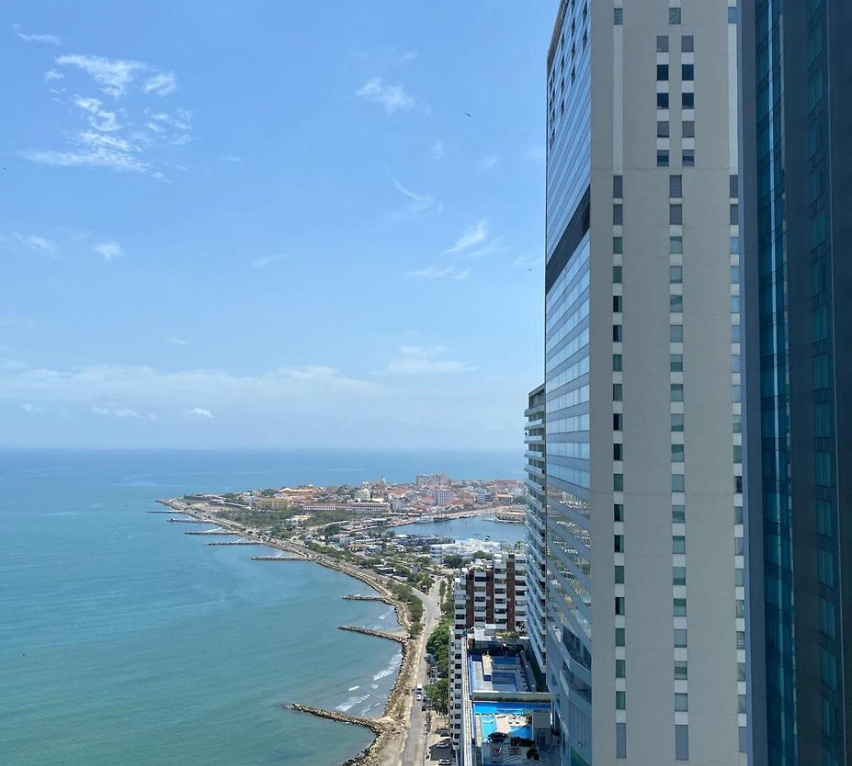 Panoramic Ocean View 34th Floor Rooftop Pool * Cartagena