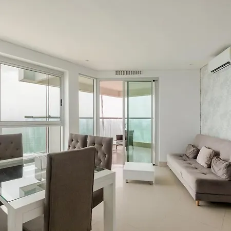 Panoramic Ocean View 34th Floor Rooftop Pool Cartagena